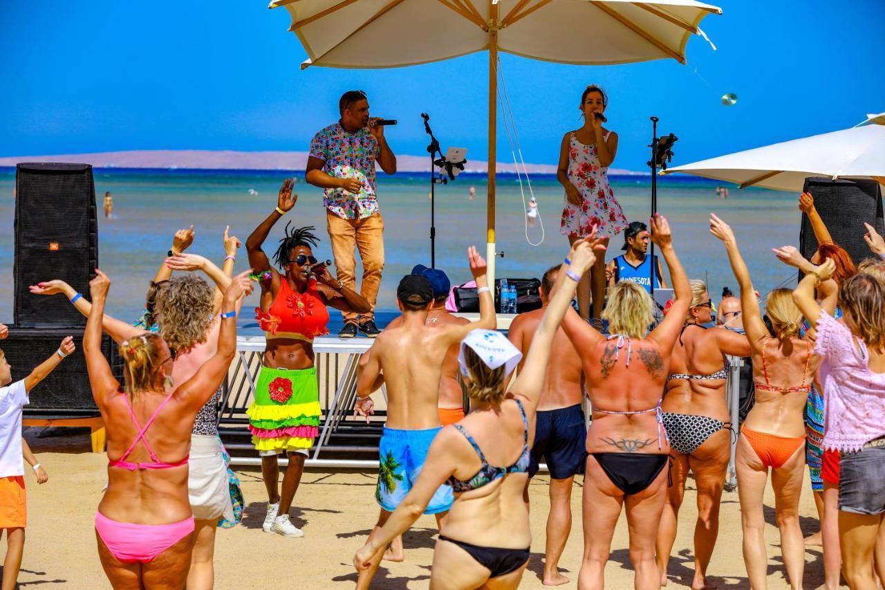 Titanic Palace Families And Couples Only Hurghada Luaran gambar Beach party in Hurghada