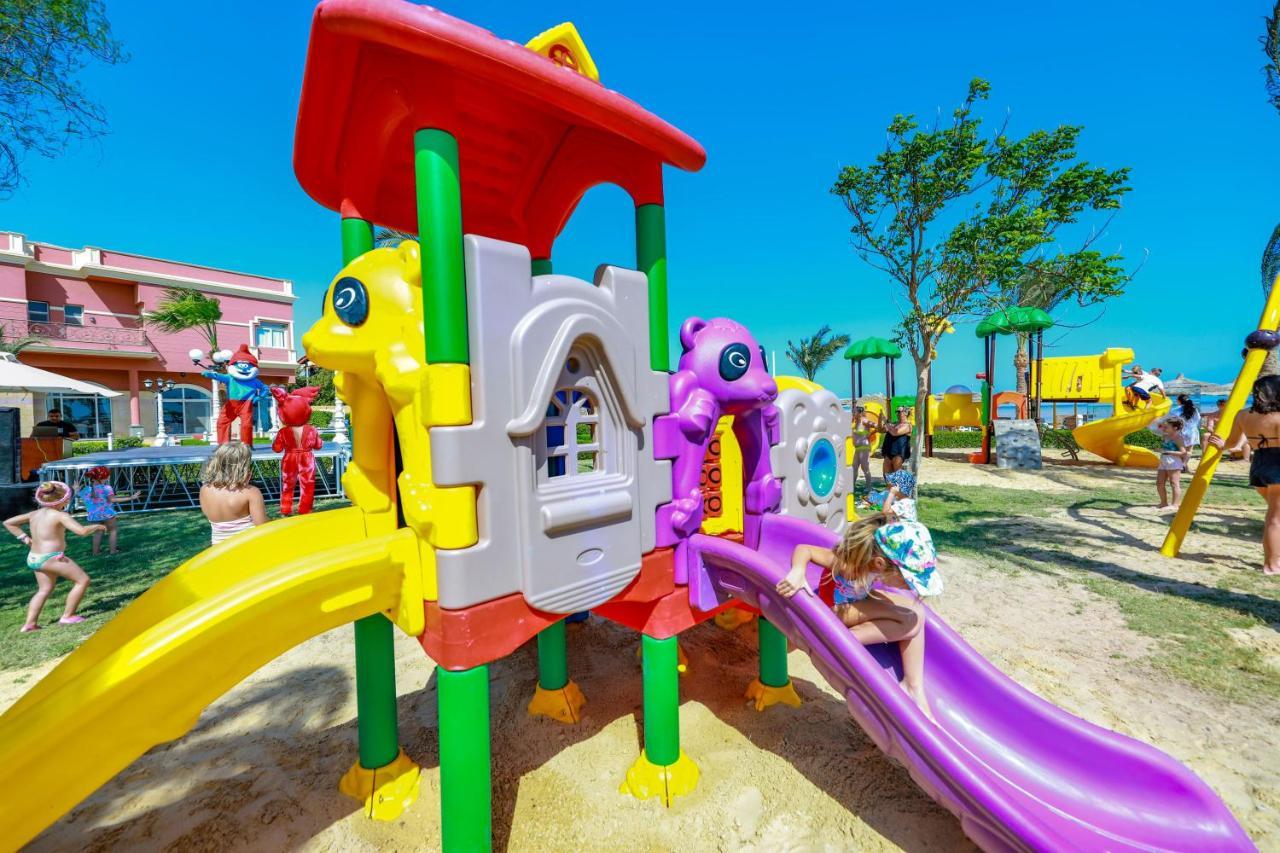 Titanic Palace Families And Couples Only Hurghada Luaran gambar Playground at Legoland Japan