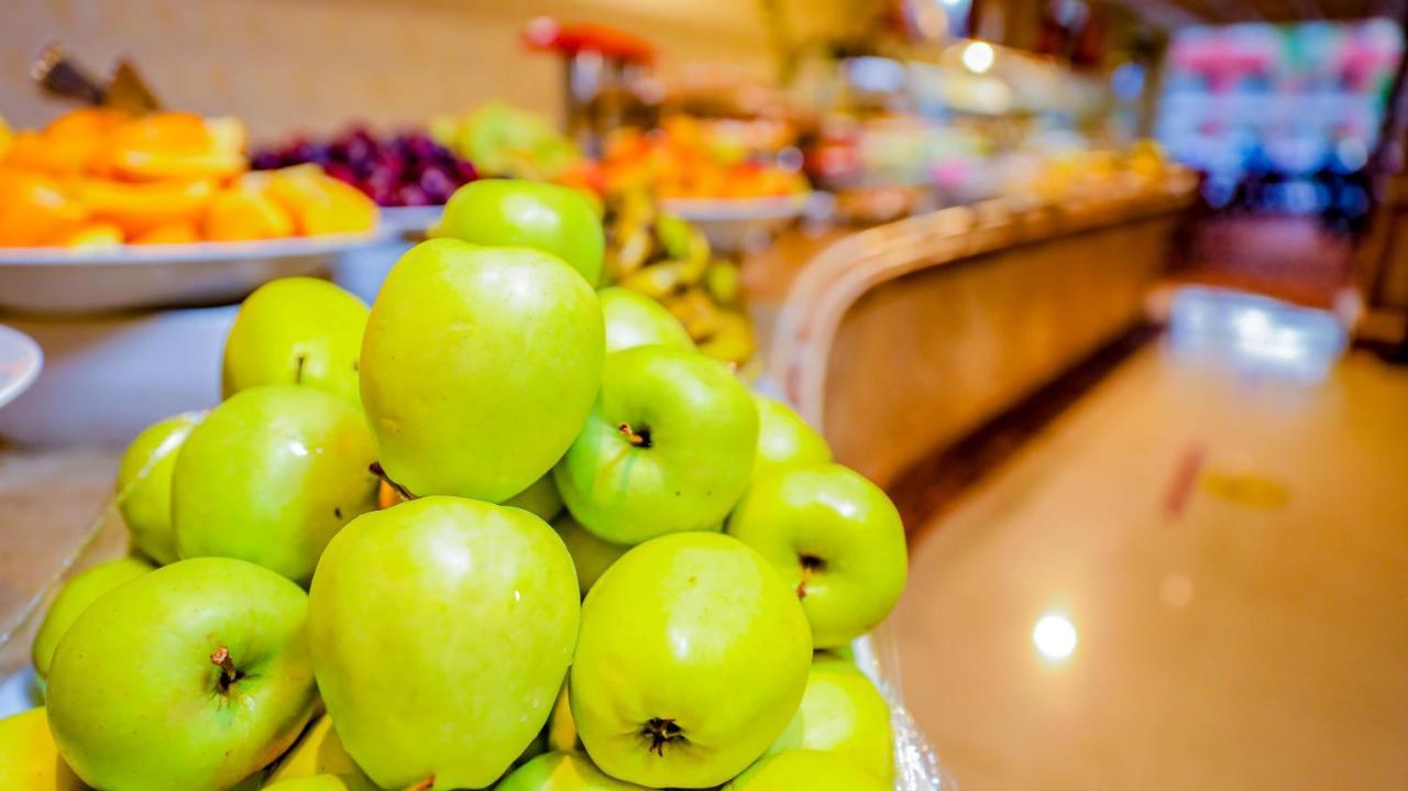 Titanic Palace Families And Couples Only Hurghada Luaran gambar Granny Smith apples