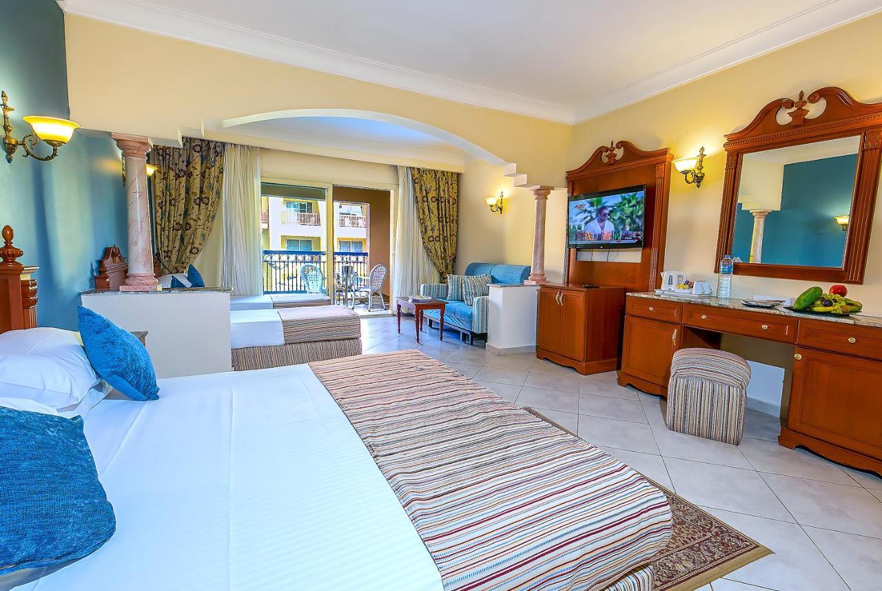 Titanic Palace Families And Couples Only Hurghada Luaran gambar A typical hotel room